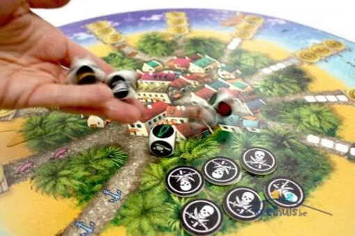 TACTIC Gold Armada -Bordspellen Winkel 662497417